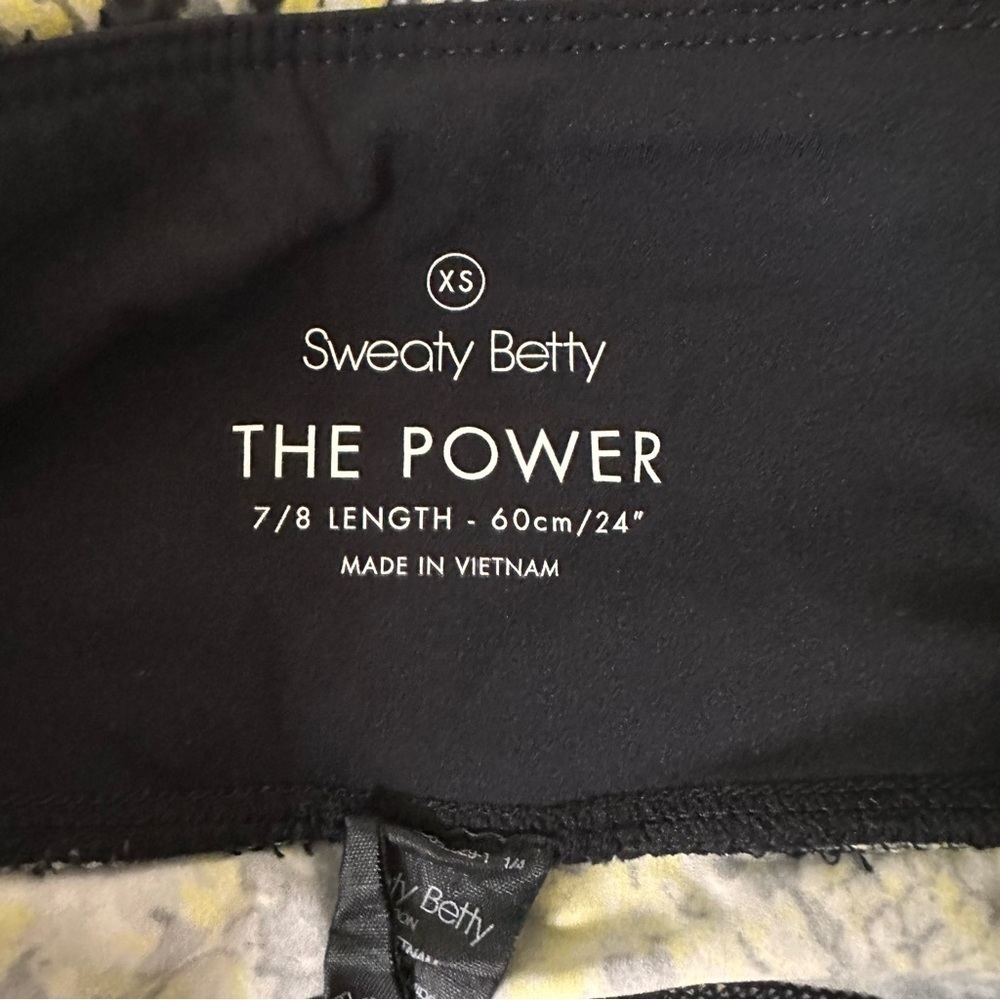 NWOT Women’s Sweaty Betty The Power Animal Print Leggings! - Picture 3 of 8